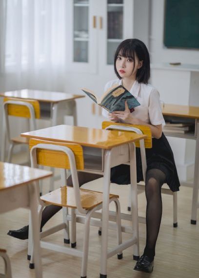 好硬，好痒快插进来_午夜伦不卡高清在线观看